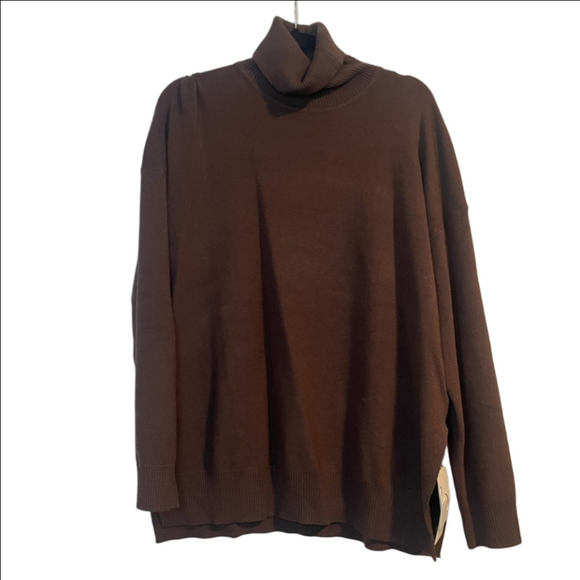 Commense Brown Turtleneck Sweater - Picture 2 of 8